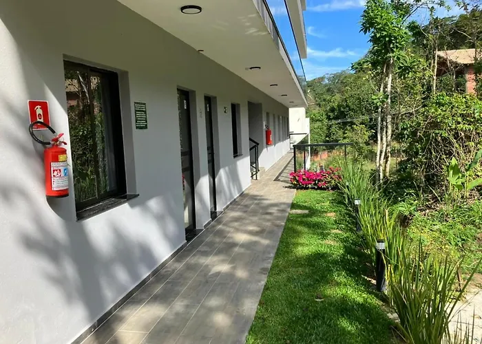 Refúgio Praia Lagoinha Ubatuba-SP Condomínio Samola apto 07
